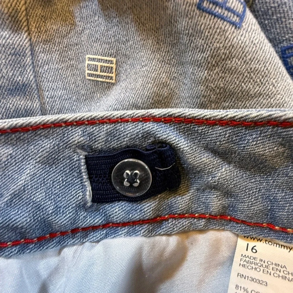 Tommy Hilfiger Girl Size 16 Light Wash Embroidered Flag Denim Shorts Cutoff 2069